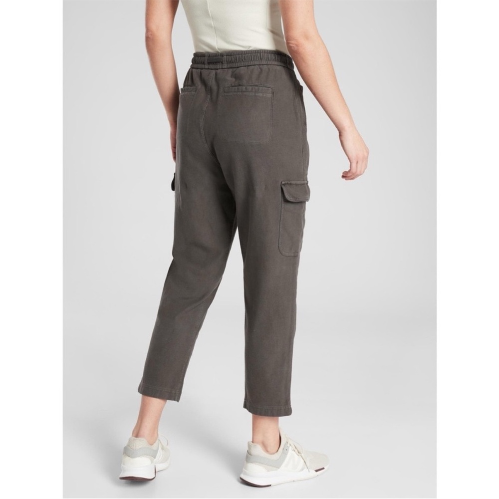 📦 Athleta Farallon Cargo Crop - Picture 2 of 10